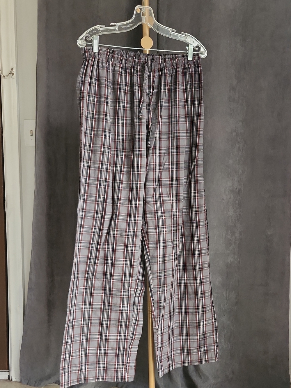 Men's Gray Plaid Lounge Pants